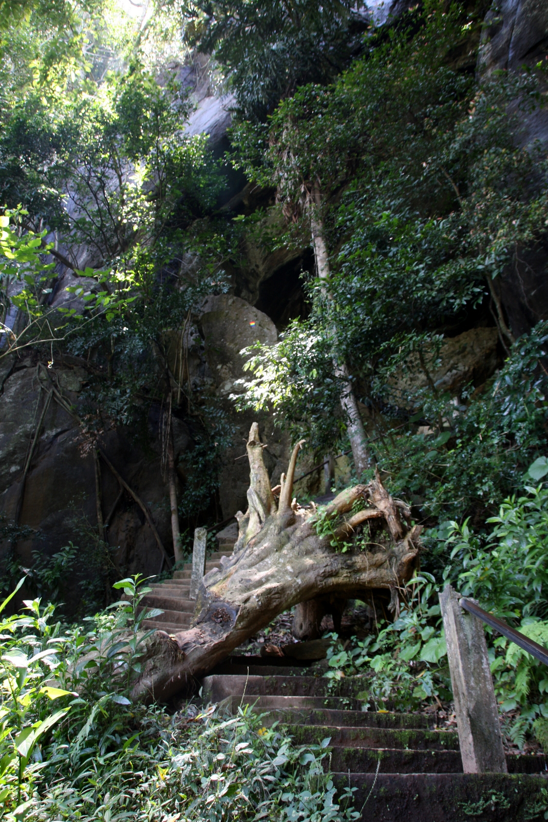 Ella, Sri Lanka - Ravana Cave.